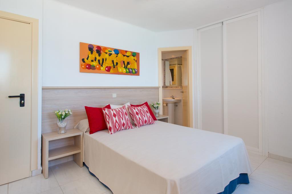 Apartamentos Calablanca Palmanova Buitenkant foto