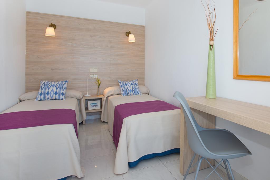 Apartamentos Calablanca Palmanova Buitenkant foto