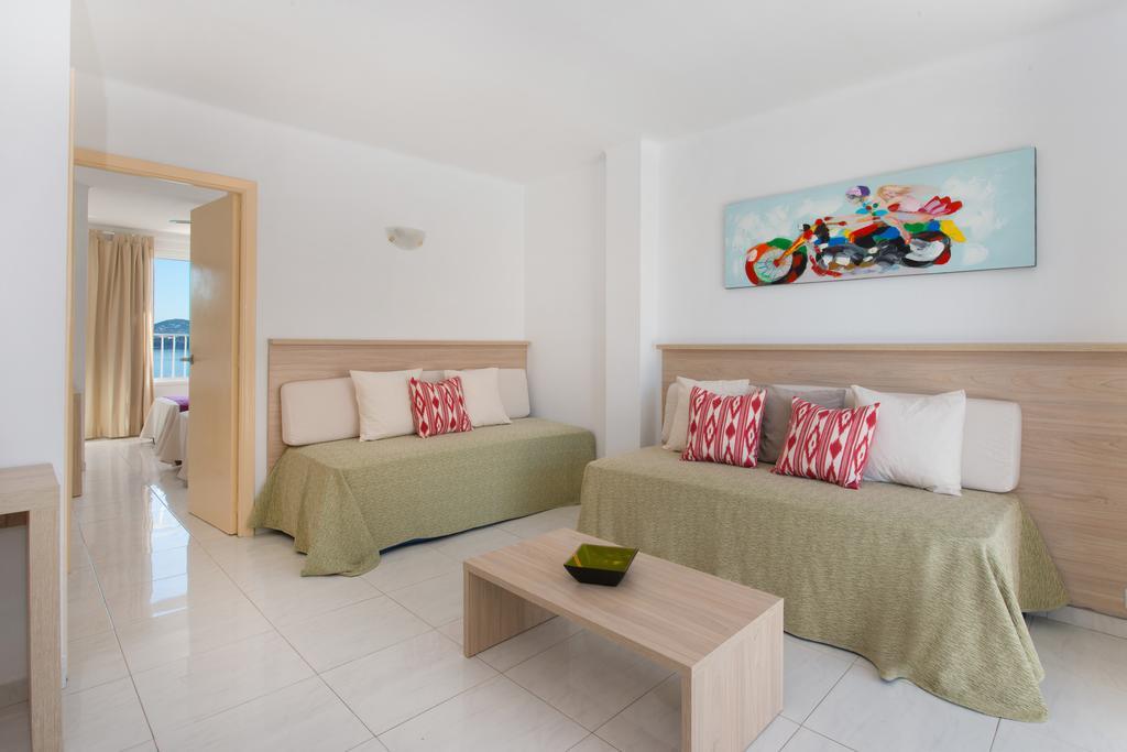Apartamentos Calablanca Palmanova Buitenkant foto