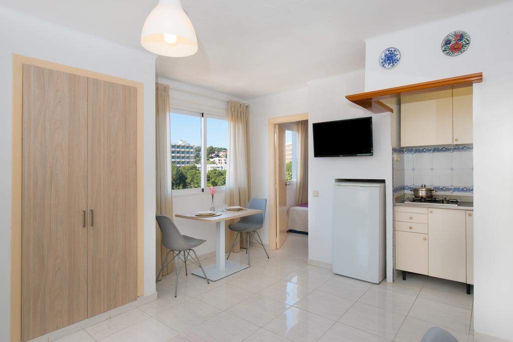 Apartamentos Calablanca Palmanova Buitenkant foto